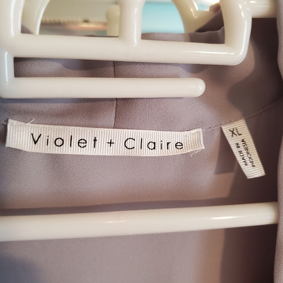 Violet & Claire Blouse - Picture 2 of 6